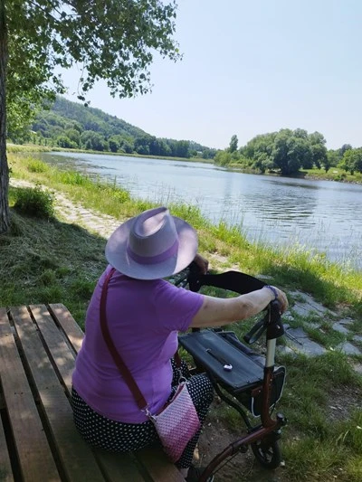 Senior volá seniorovi